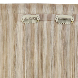 Full shine Blonde Lowlights clip extensions ensure holiday travelers are sleek straight ready.